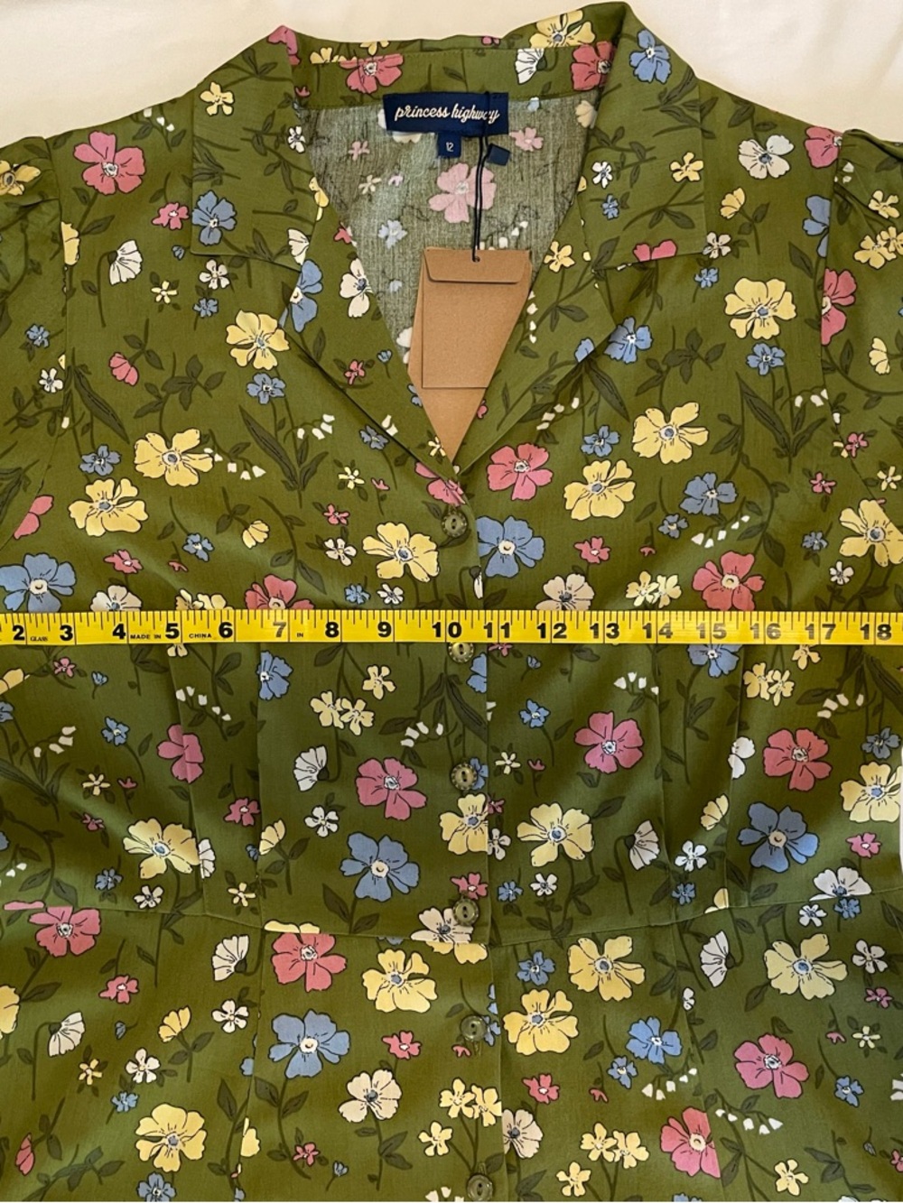 Green Floral Short Sleeve Shirt Dress by Princess Highway. - Picture 9 of 11